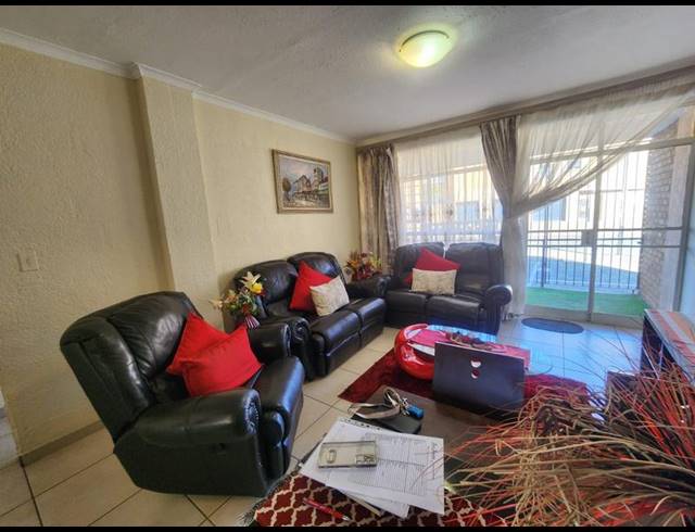 2 BEDROOM TOWNHOUSE FOR SALE IN NEW REDRUTH